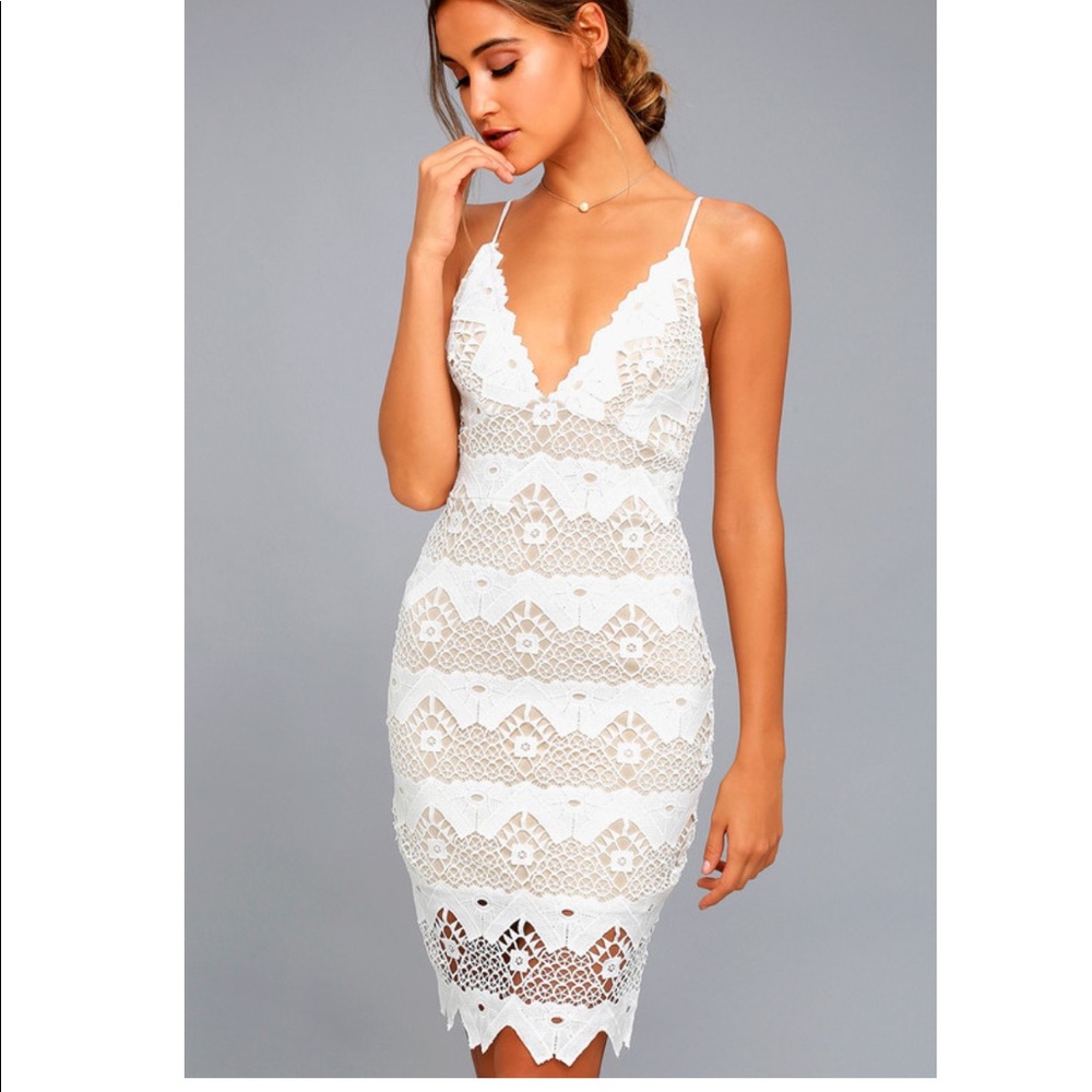 Lulu’s White Lace Dress